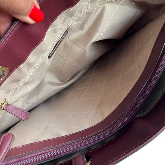 Michael Kors Large Tote Bag with zippered compartment for laptop, wine color. - Picture 7 of 14